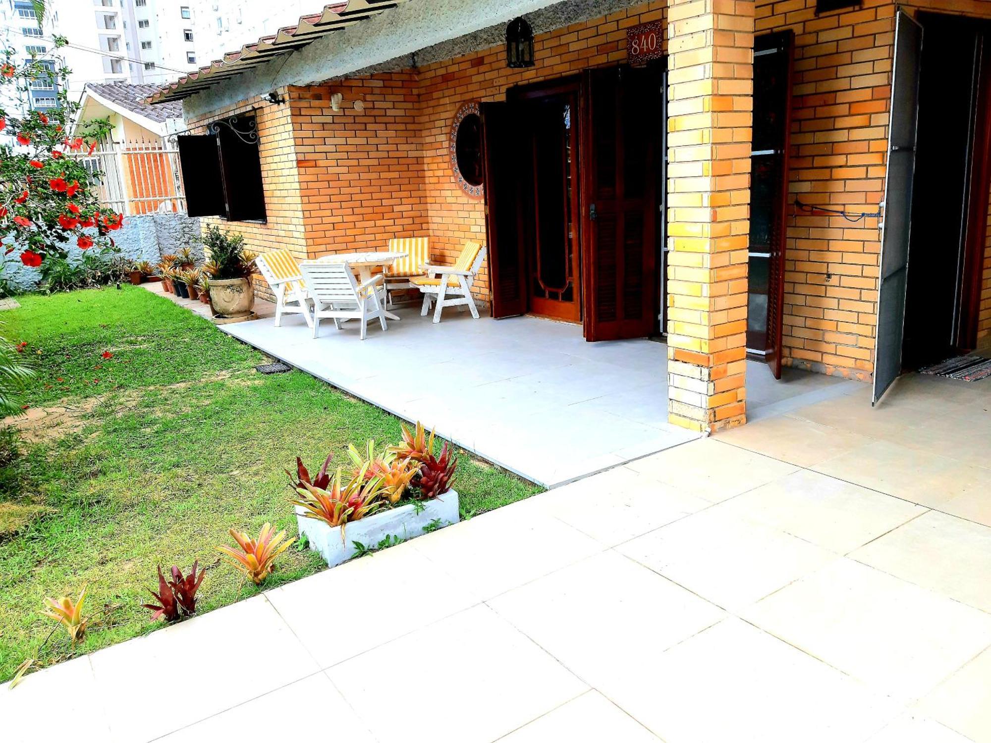 Casa ÍSIS de aluguel por temporada em Capão da Canoa com piscina Exterior foto